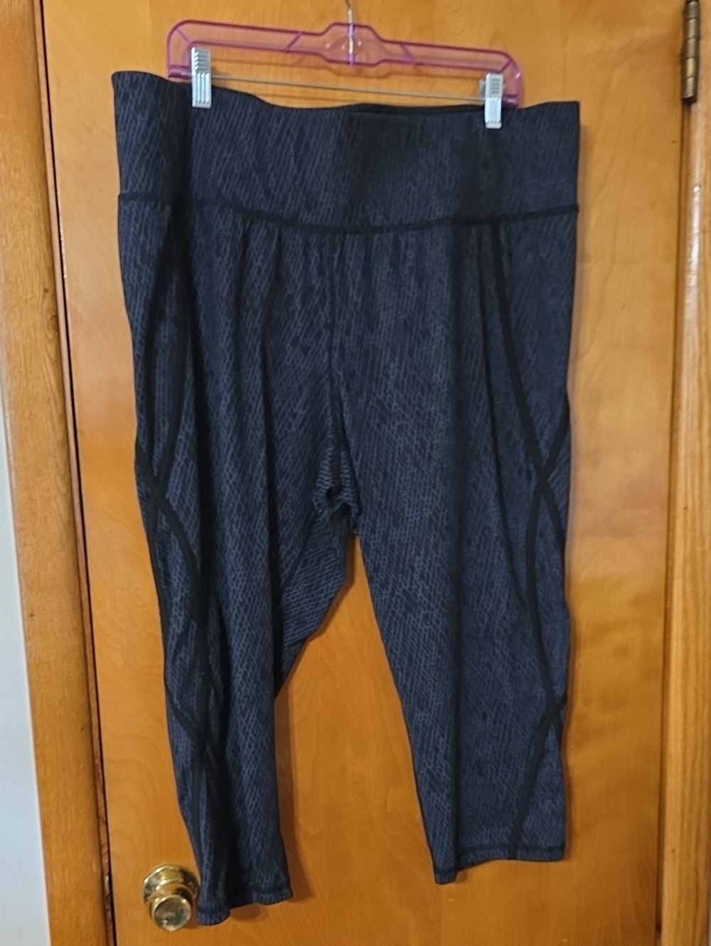 Livi Active Charcoal Patterned Cropped Leggings